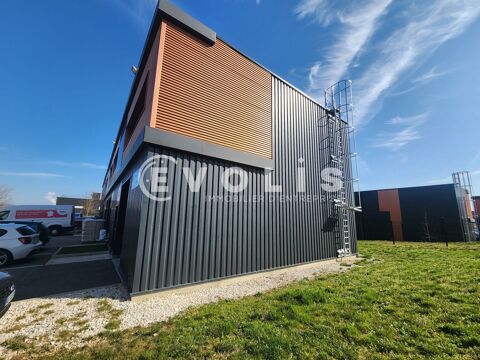 Locaux d'activit&eacute; - A VENDRE - 100 m&sup2; non divisibles 180000 38090 Vaulx milieu
