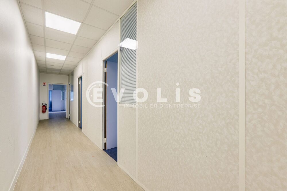   Locaux d'activité - A LOUER - 3 485 m² divisibles à partir de 358 m² Aulnay sous bois