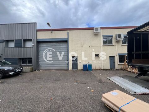 Locaux d'activit&eacute; - A VENDRE OU A LOUER - 411 m&sup2; non divisibles 495000 69120 Vaulx en velin
