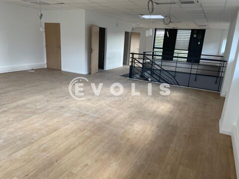   Locaux d'activité - A LOUER - 676 m² non divisibles 