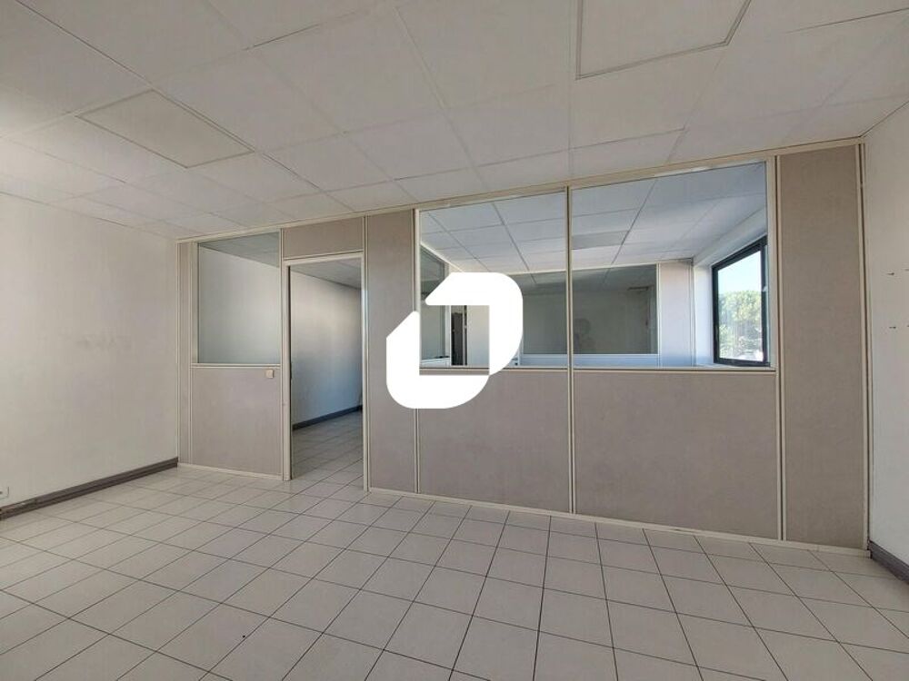   Bureaux - A LOUER - 114 m� non divisibles 