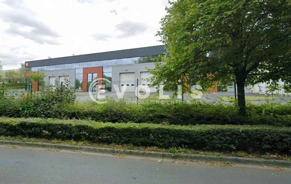   Locaux d'activité - A LOUER - 400 m² non divisibles 