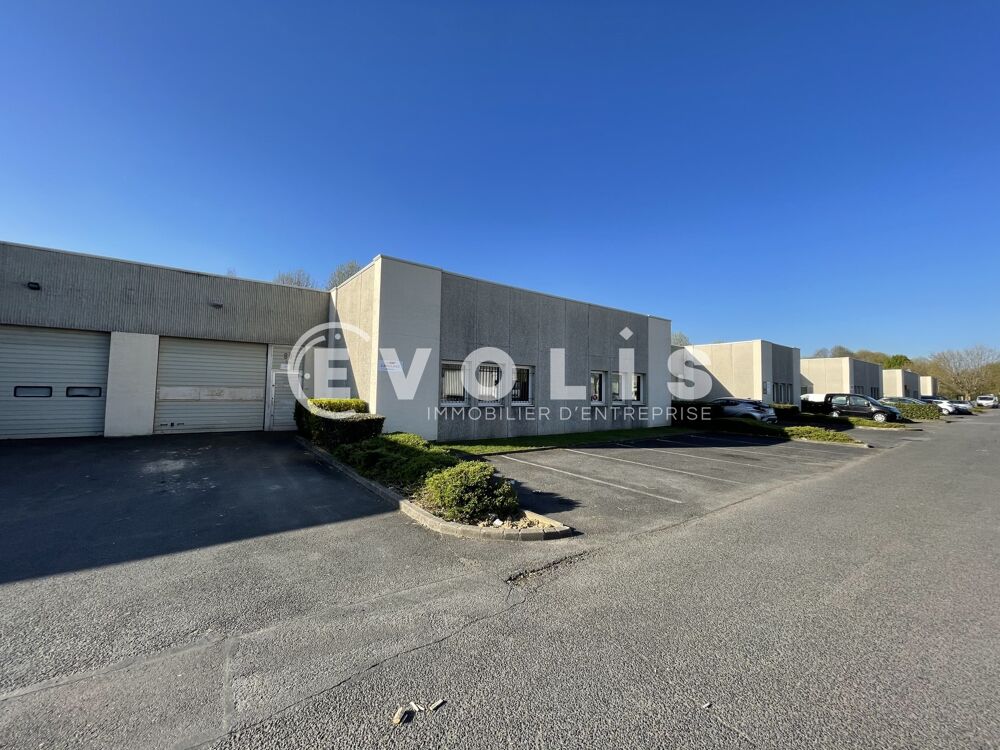   PARC DU COURCERIN - 1 795 m² divisibles à partir de 385 m² 