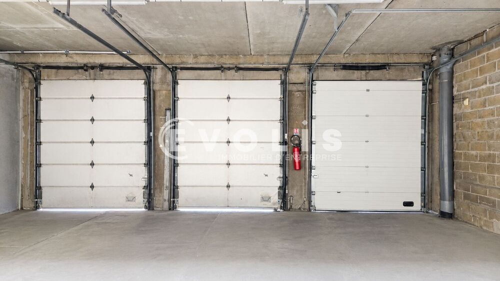   Locaux d'activité - A LOUER - 2 471 m² non divisibles Vitry sur seine