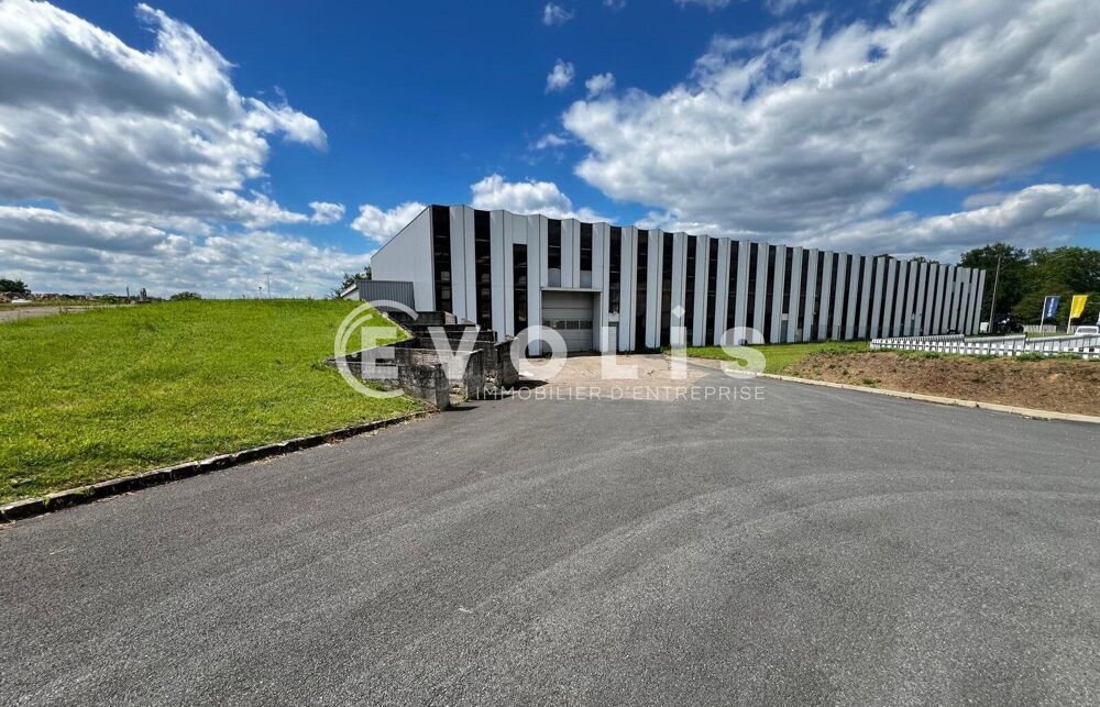   Entrepôts - A VENDRE - 1 000 m² non divisibles 