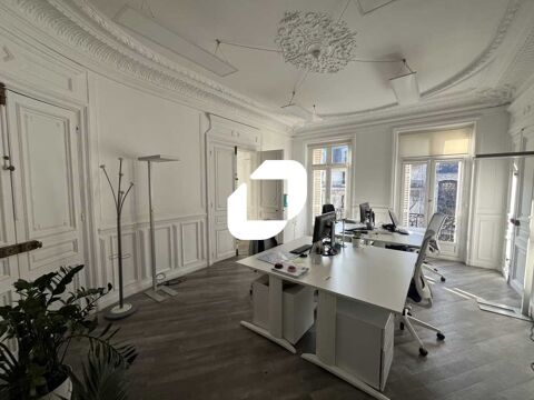 BUREAUX LUMINEUX - 243 m&sup2; non divisibles 14175 75008 Paris