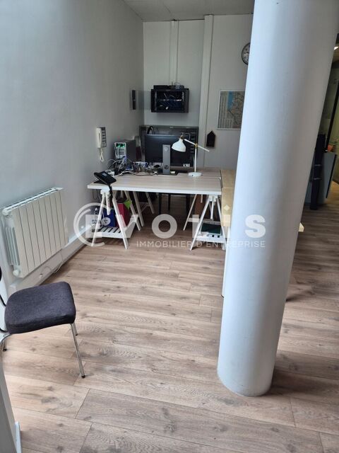   Bureaux - A LOUER - 135 m² non divisibles 