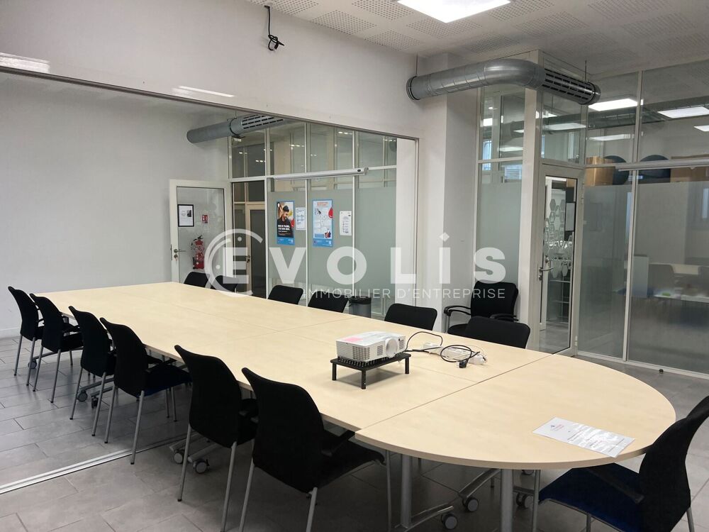   Bureaux - A LOUER - 546 m² non divisibles 