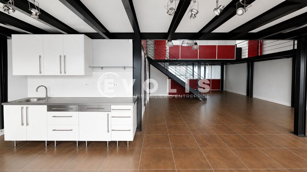   Bureaux - A LOUER - 251 m² non divisibles Ivry sur seine