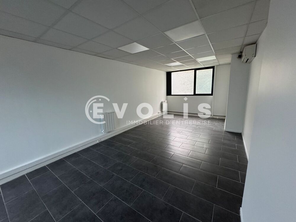   Locaux d'activité - A LOUER - 372 m² divisibles à partir de 173 m² Lyon 8
