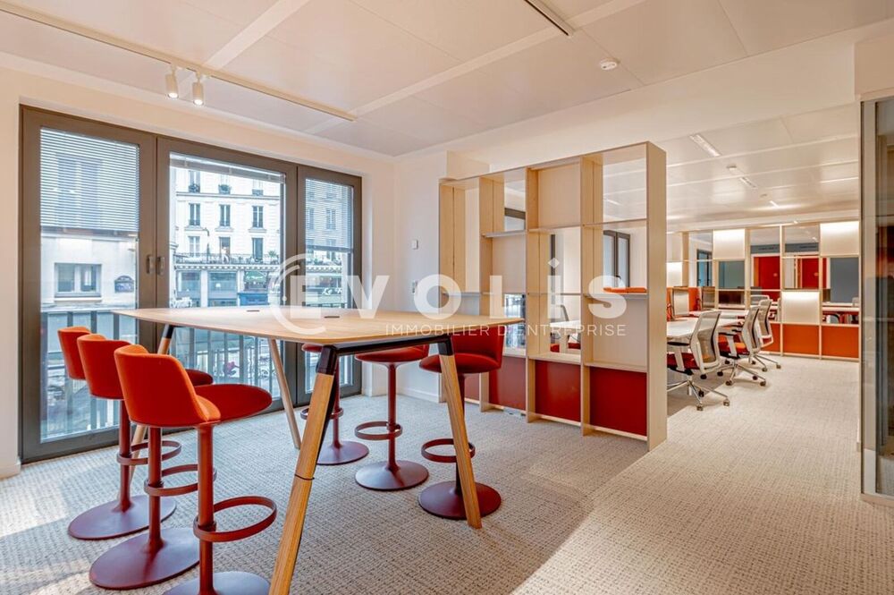   Bureaux - A LOUER - 1 107 m² non divisibles Paris 9