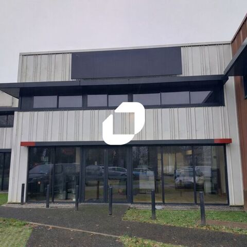 Locaux Commerciaux - A LOUER - 271 m&sup2; non divisibles 3033 44470 Carquefou