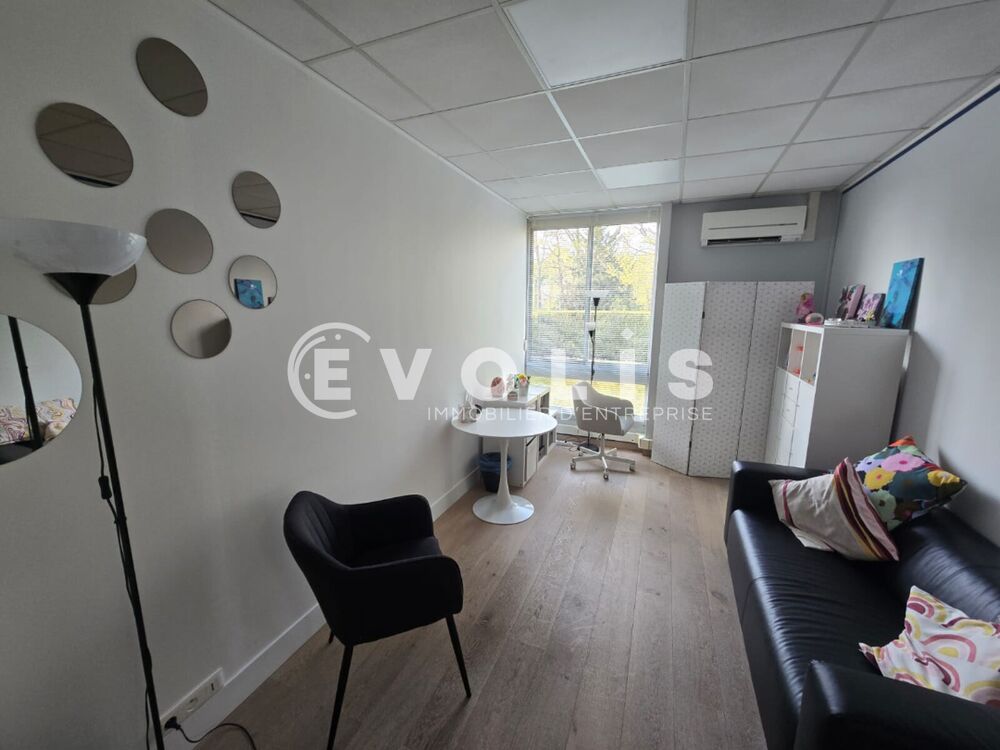   Bureaux - A LOUER - 15 m² non divisibles Egly