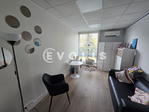   Bureaux - A LOUER - 15 m² non divisibles 