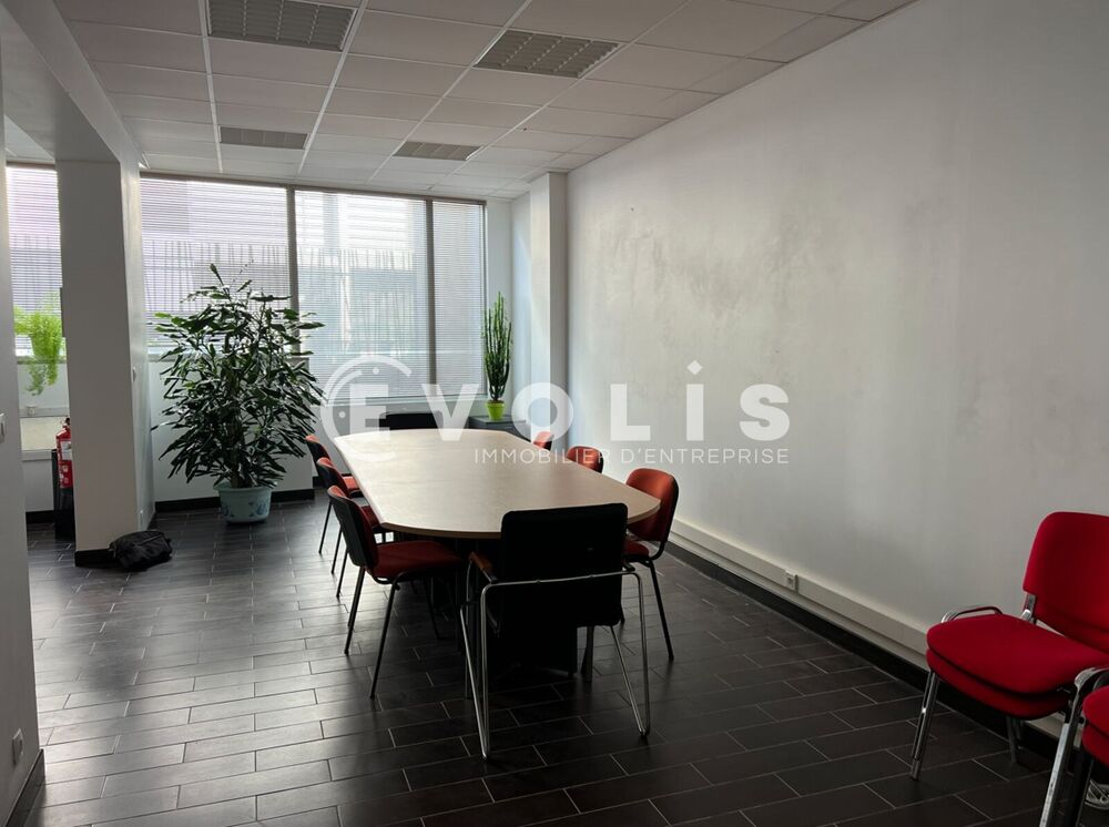   Bureaux - A VENDRE - 240 m² non divisibles 