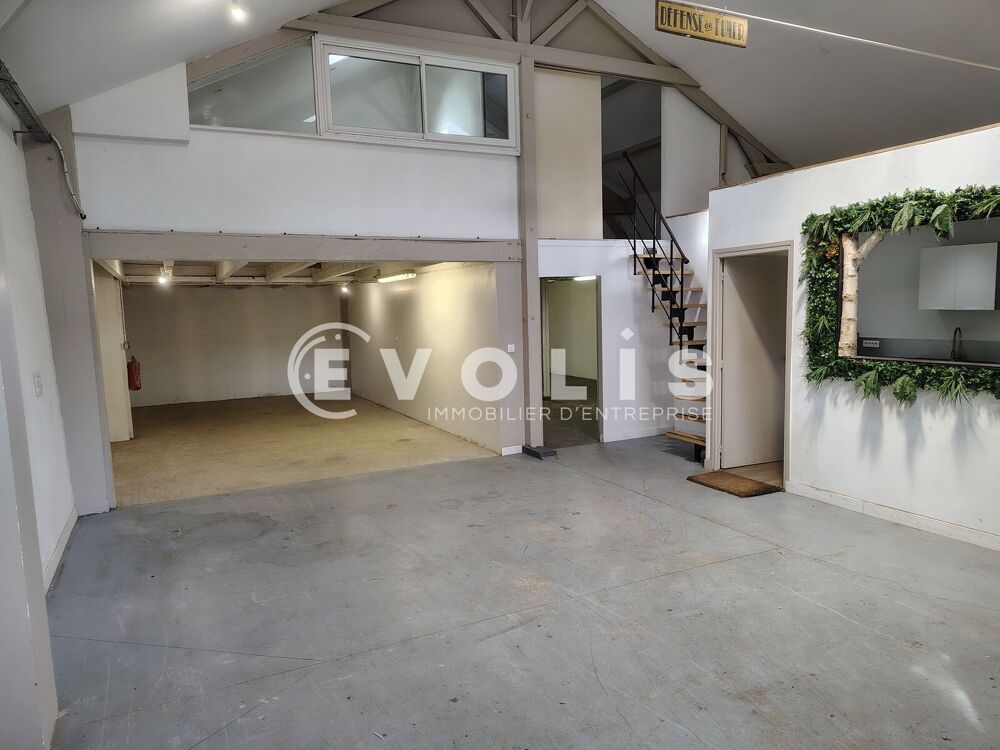   Locaux d'activité - A LOUER - 160 m² non divisibles Saint maur des fosses