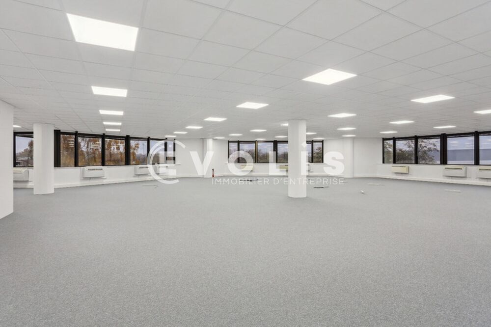   Bureaux - A LOUER - 1 234 m² divisibles à partir de 177 m² Argenteuil