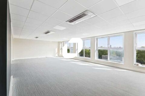 BUREAUX RENOVES AU PIED DU METRO LIGNE 13 - 88 m&sup2; non divisibles 1613 92240 Malakoff