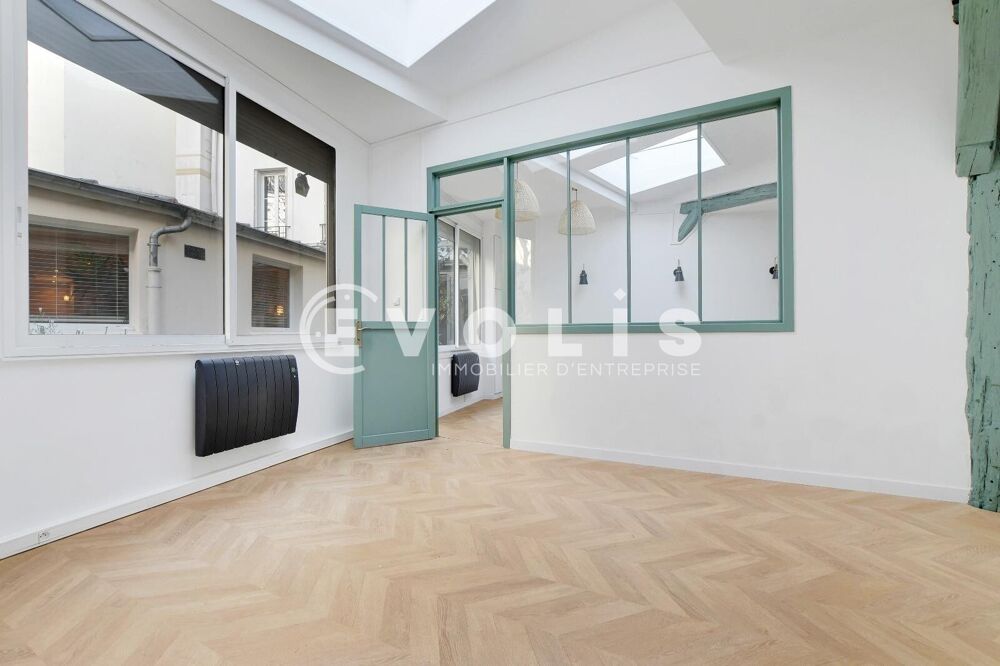   Bureaux - A VENDRE - 72 m² non divisibles Paris 17