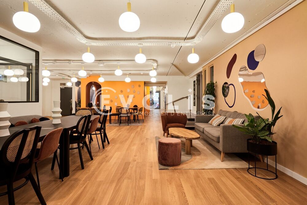   Bureaux - A LOUER - 69 m² non divisibles Paris 10