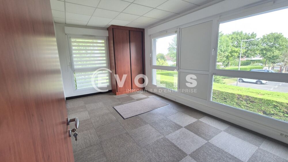   Bureaux - A LOUER - 65 m² non divisibles Magny le hongre