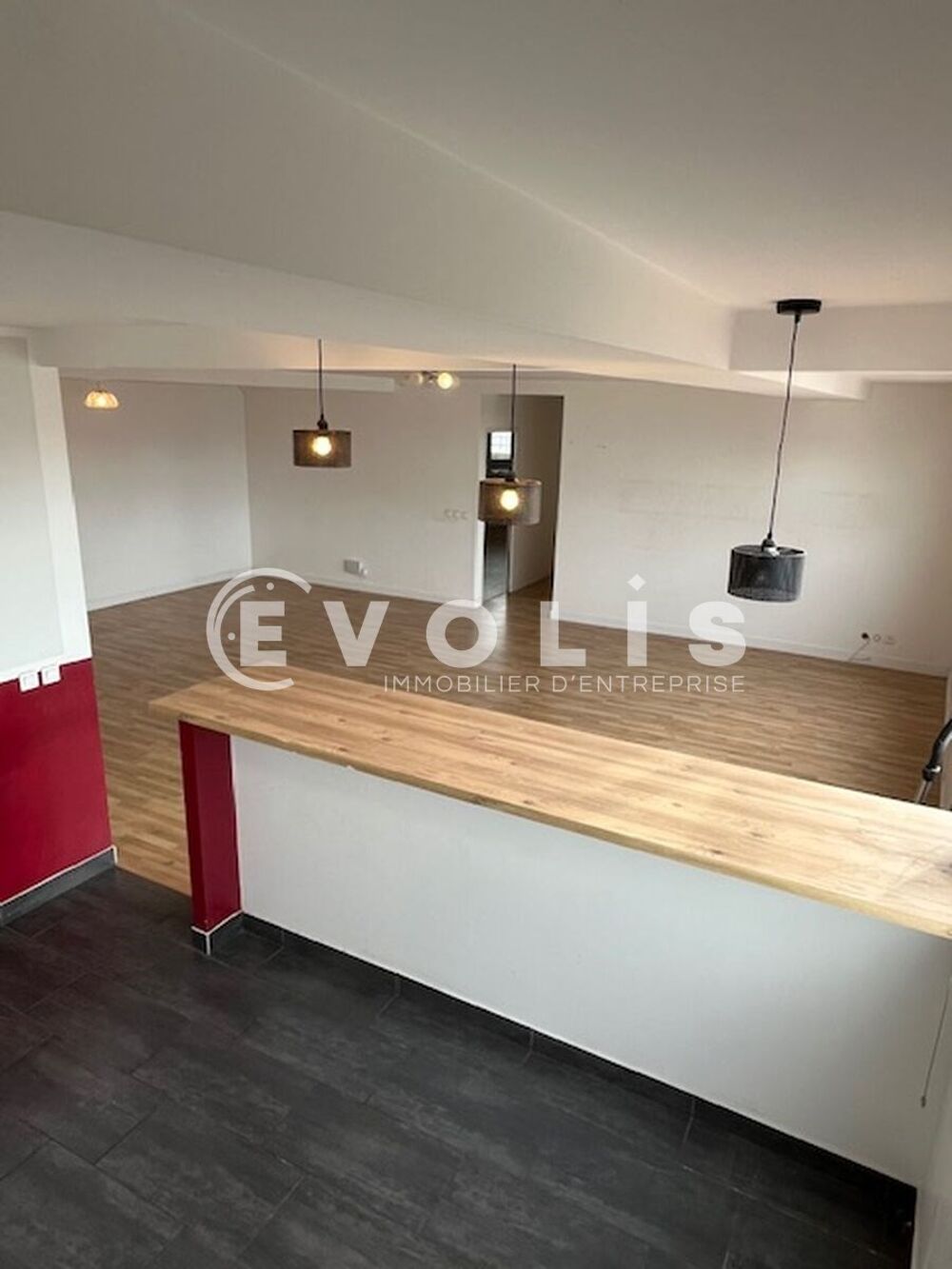   Bureaux - A VENDRE - 240 m² non divisibles Bagnolet