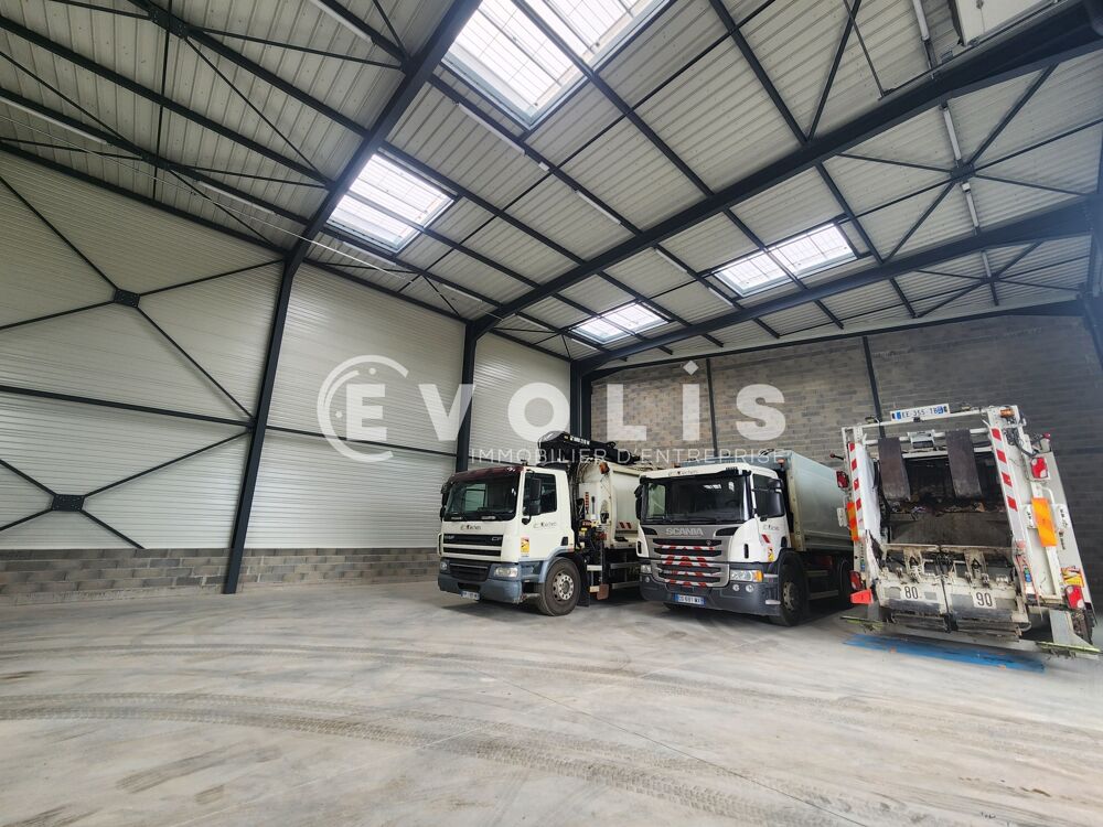   Locaux d'activité - A VENDRE - 676 m² non divisibles Saint quentin fallavier