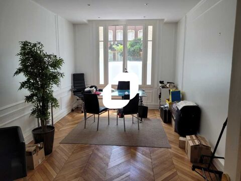 Bureaux - A LOUER - 198 m&sup2; non divisibles 10890 75008 Paris