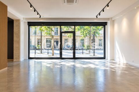   Locaux commerciaux - A VENDRE - 54 m² non divisibles 