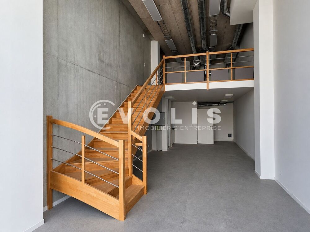   Locaux d'activité - A LOUER - 1 710 m² divisibles à partir de 70 m² Vitry sur seine