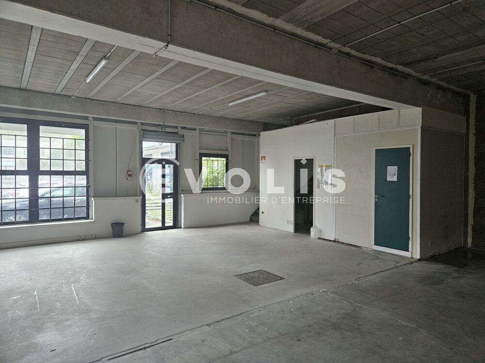   Locaux d'activité - A LOUER - 1 024 m² divisibles à partir de 119 m² Bondoufle