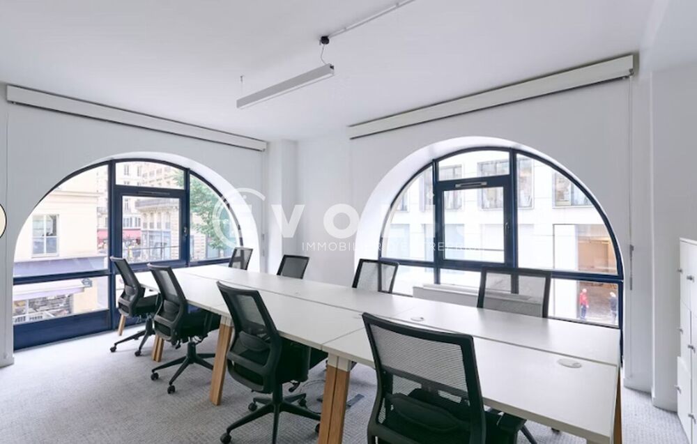   Bureaux - A LOUER - 278 m² non divisibles Paris 8