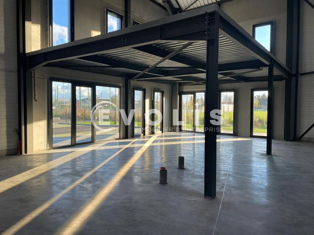   Locaux d'activité - A VENDRE - 540 m² non divisibles Cysoing