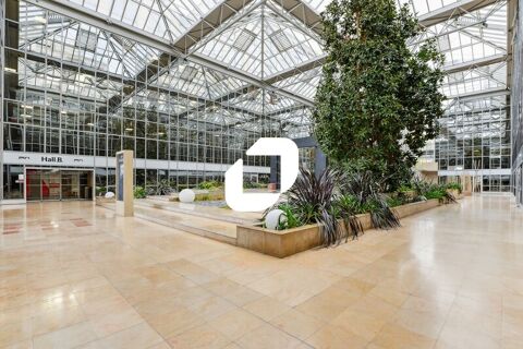   BUREAUX RENOVES AU PIED DU RER B ! - 1004 m divisibles  partir de 247 m 