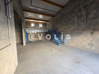   Locaux d'activité - A VENDRE - 344 m² divisibles à partir de 164 m² Brieres les scelles
