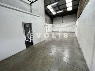   Locaux d'activité - A LOUER - 700 m² divisibles à partir de 60 m² Lisses