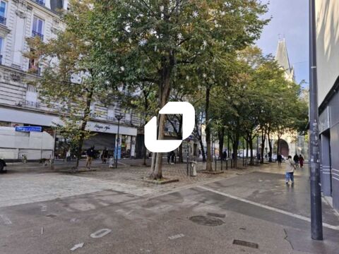 Locaux Commerciaux - VENTE DE MURS OCCUPES - 64 m&sup2; non divisibles 537000 93200 Saint denis