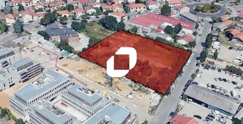 TERRAIN POUR CL&Eacute; EN MAIN UTILISATEUR - 4&nbsp;835 m&sup2; non divisibles 0 69500 Bron