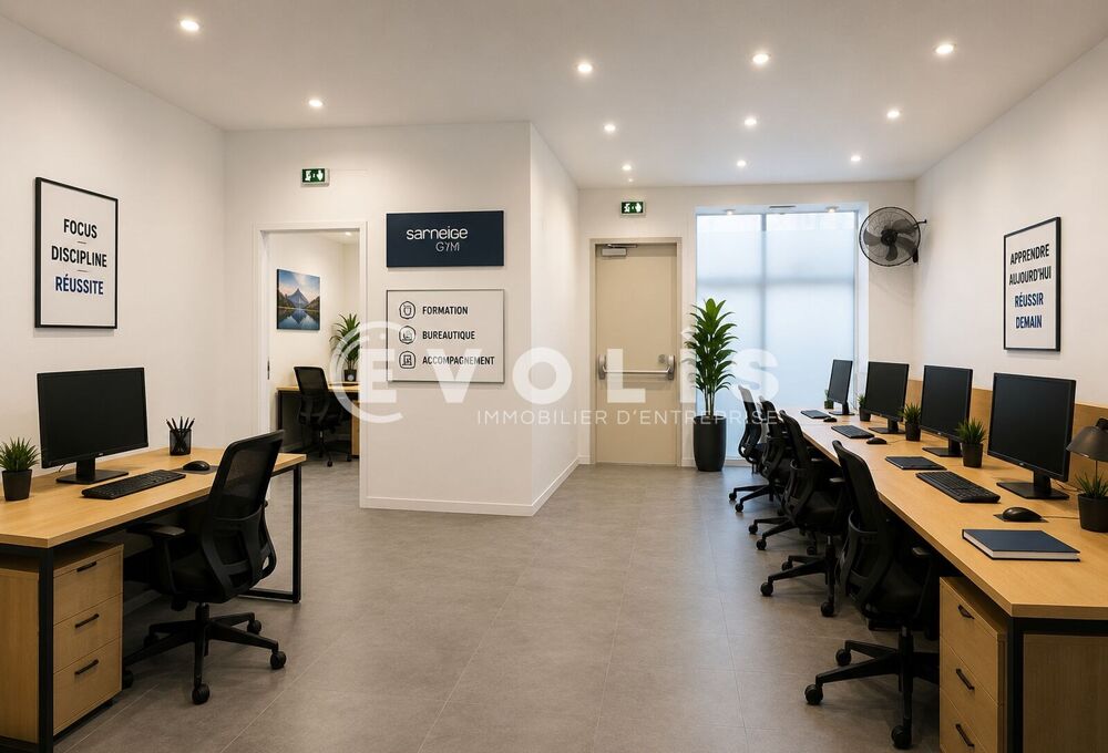   Bureaux - A LOUER - 80 m² 