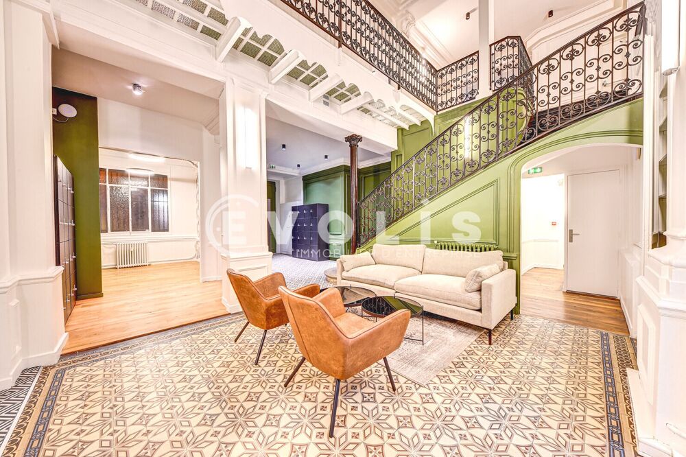   Bureaux - A LOUER - 450 m² non divisibles 