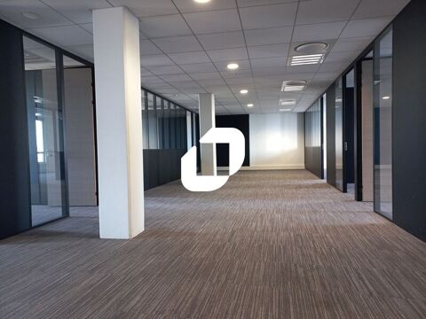 BUREAUX AU PIED DU METRO - 516 m&sup2; divisibles &agrave; partir de 252 m&sup2; 6235 59000 Lille