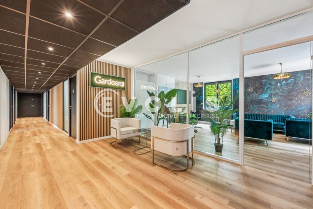   Bureaux - A LOUER - 259 m² divisibles à partir de 35 m² Lognes