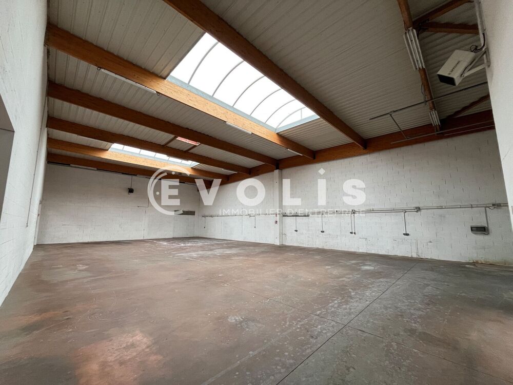   Parc des Oliveriannes - 1 402 m² divisibles à partir de 363 m² Decines charpieu