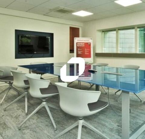 CW Partag&eacute; - A LOUER - 100 Postes 319200 92400 Courbevoie la defense