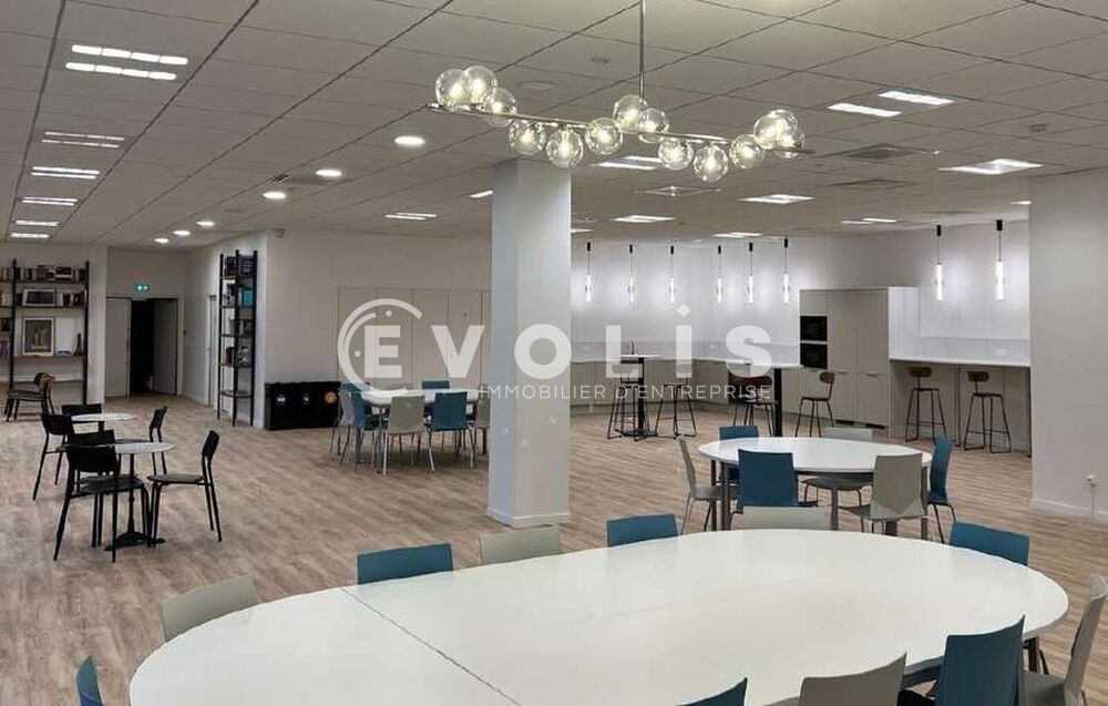   Bureaux - A LOUER - 224 m² non divisibles Villejuif