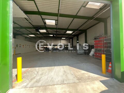   Locaux d'activité - A LOUER - 844 m² non divisibles 
