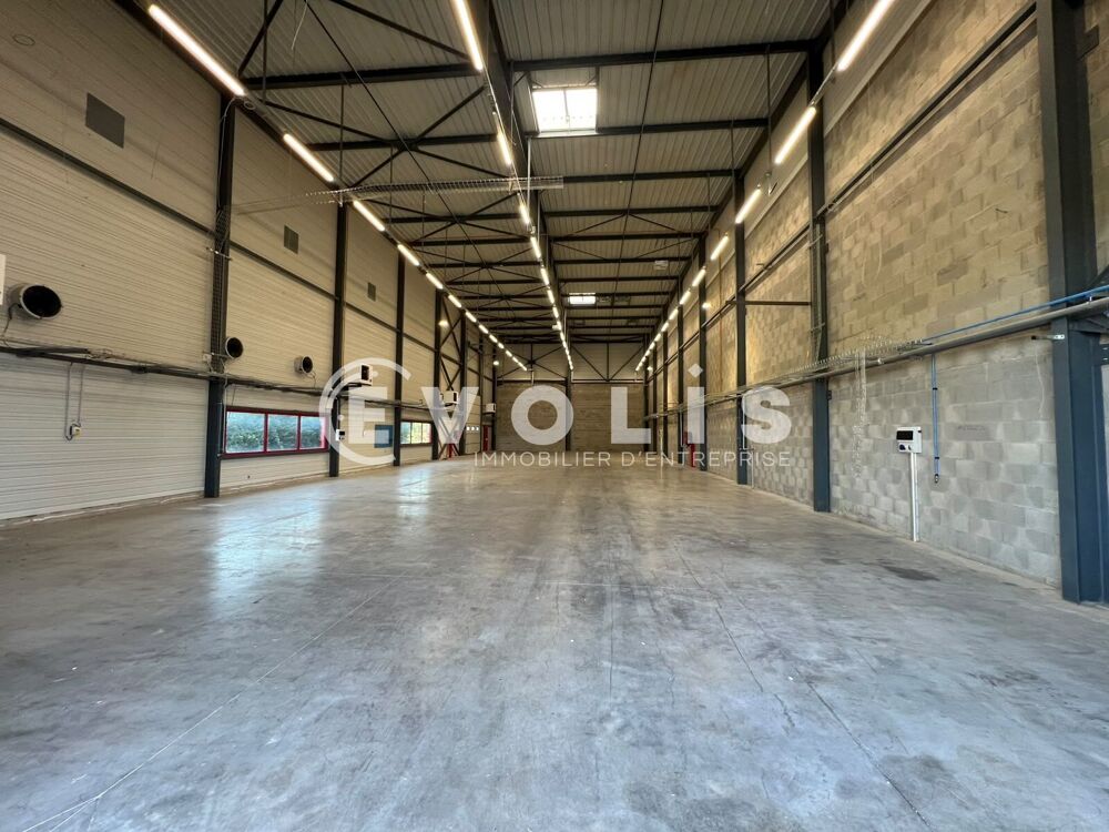   Locaux d'activité - A LOUER - 564 m² non divisibles Dagneux