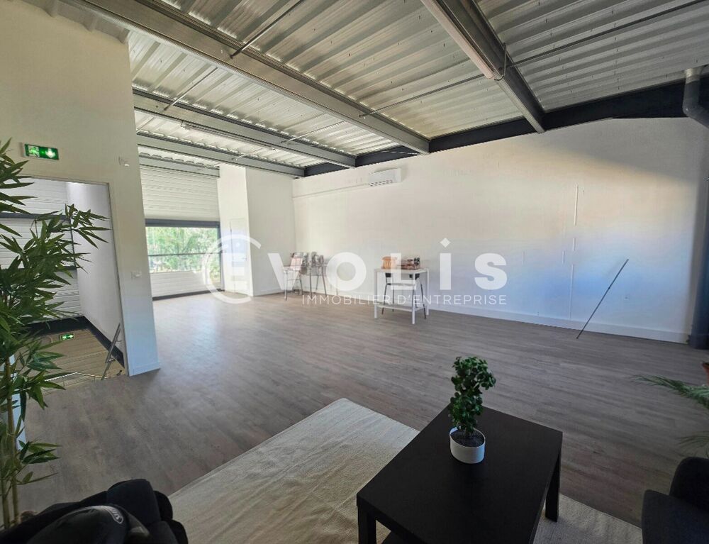   Locaux d'activité - A LOUER - 119 m² non divisibles Corbeil essonnes