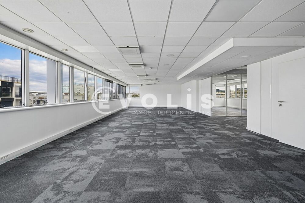   Bureaux - A LOUER - 1 842 m² divisibles à partir de 614 m² Issy les moulineaux
