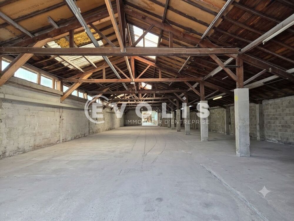   Locaux d'activité - A VENDRE - 983 m² non divisibles Vitry sur seine